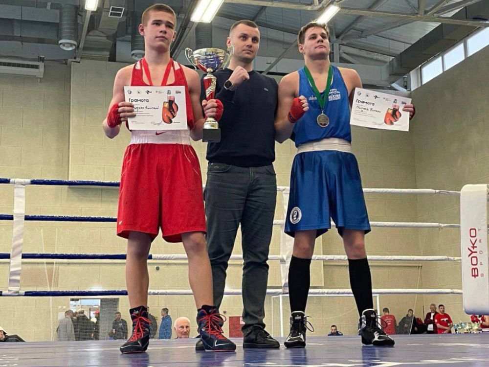 Боксеры из Мелитополя приняли участие в чемпионате, приуроченном ко Дню воссоединения Крыма и Севастополя с Российской Федерацией