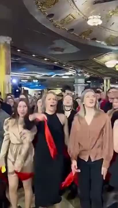 ������ ������: � ���������� �������� ���������� �����: �I am Russian� � �� �������, ����� ��-����� ������������