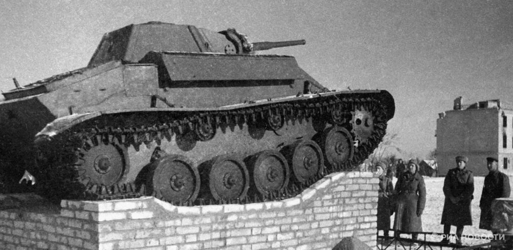 ���� �-70, ������������� � ������� 1943 ���� � ������������ ���������� �� ��������, �������� � ����� ����� ����������� � 80-����� �������������� ��������, ������ ��� ������� ������� �������� ����������� ������-������������� �������� ������ ������