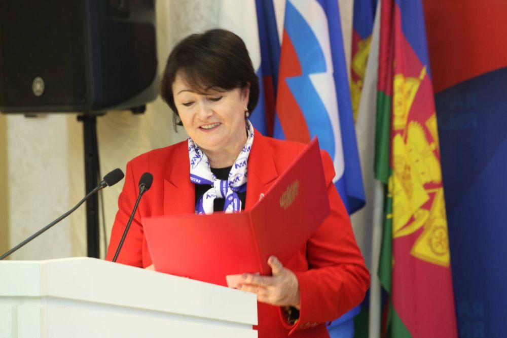 Галина Данильченко: За высокий профессионализм, добросовестное выполнение служебных обязанностей, патриотизм и активную...