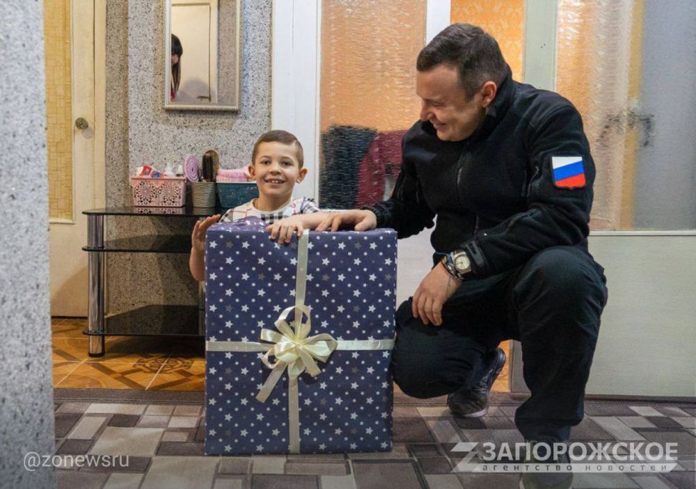 Губернатор Запорожской области Евгений Балицкий исполнил желание семилетнего Глеба из посёлка Мирного, принявшего участие в акции «Ёлка желаний»