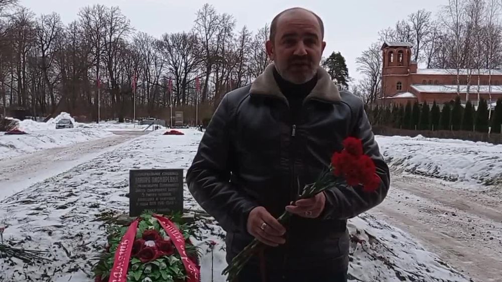 27 ������ - ����, � ������� ���� ������ ���������� � ������ ���������� ������� ���������� ���������� ��������