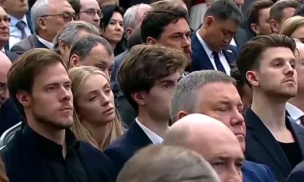       ,   