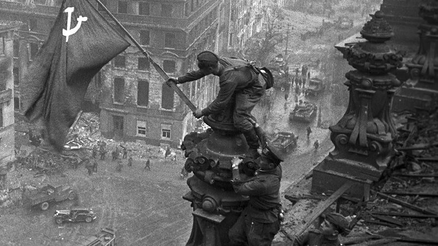 30 ������ 1945 ����, ��������� ������� ��������� ����� ������ ��� ������� ���������