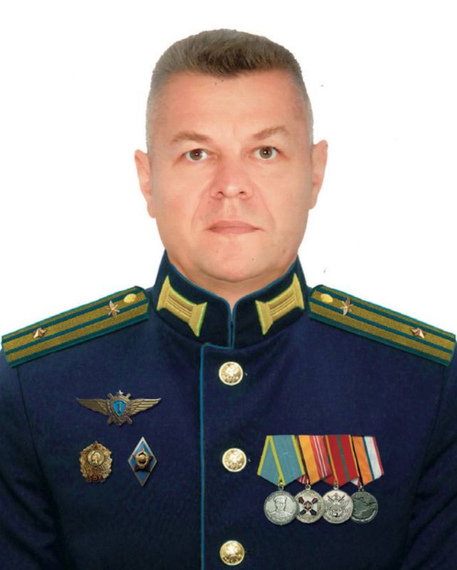 Однокурсник Евгения Балицкого, командир самолета Ил-76, потерпевшего крушение над Ивановской областью, посмертно получил звание Героя России