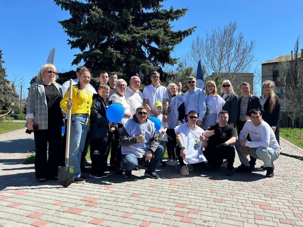 Комитет тарифного регулирования принял участие в высадке деревьев в Мелитополе