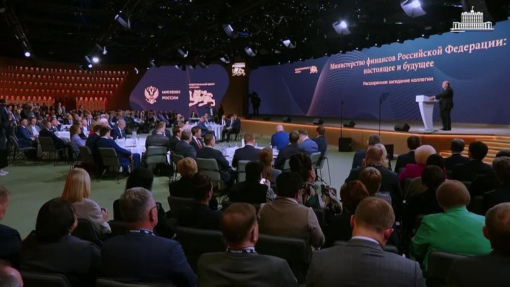 Михаил Мишустин предложил установить федеральные льготы по имущественным налогам для участников СВО и их семей