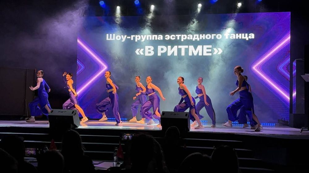 В недавно открывшейся первой Юниор лиге КВН Запорожской области, состоялось яркое и запоминающееся событие — открытие соревнований между школами города