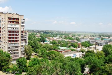 Почетный караул, полевая кухня и исторический танк: Как в Мелитополе отметили 80-летие Победы