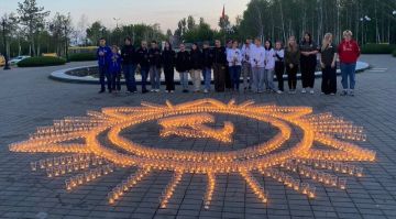 В Мелитополе волонтеры выложили картину из свечей в память о защитниках Отечества