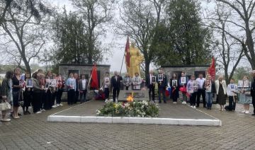 Сотрудники Семёновского территориального отдела поздравили ветеранов с юбилеем Победы