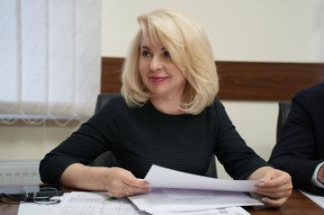 Сегодня свой день рождения отмечает первый заместитель Губернатора Запорожской области Оксана Викторовна Вьюник