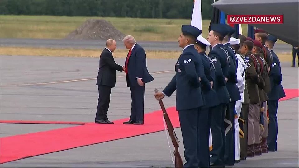  22: 30               
