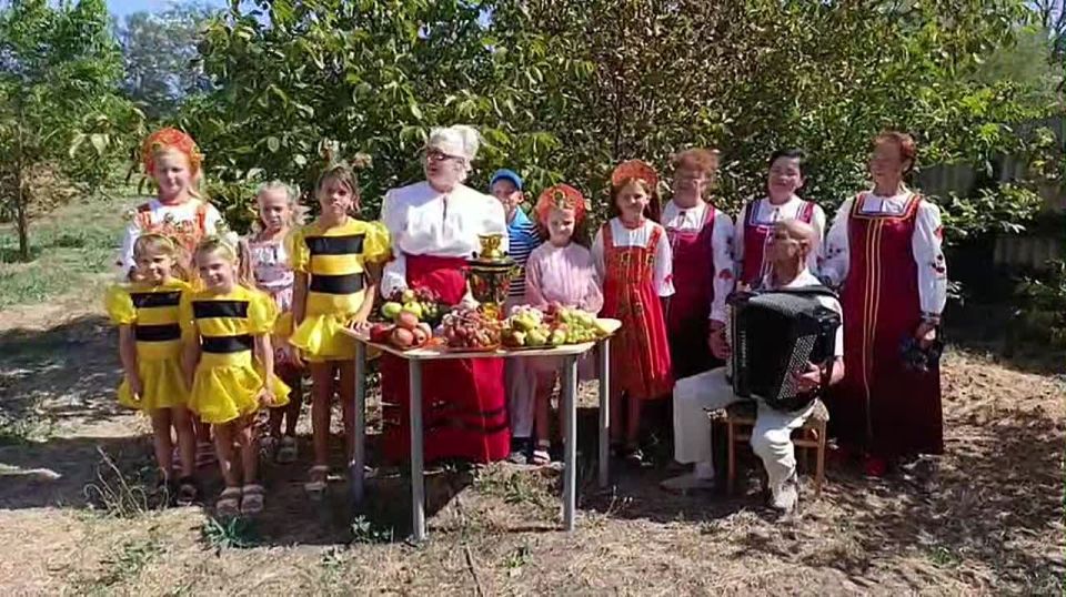 Август щедро дарит нам три Спаса — Медовый, Яблочный и Ореховый