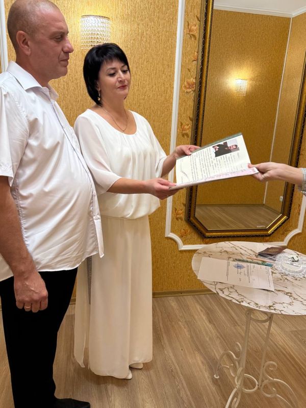 Более семисот пар уже зарегистрировали брак в городе Мелитополе в 2025 году!