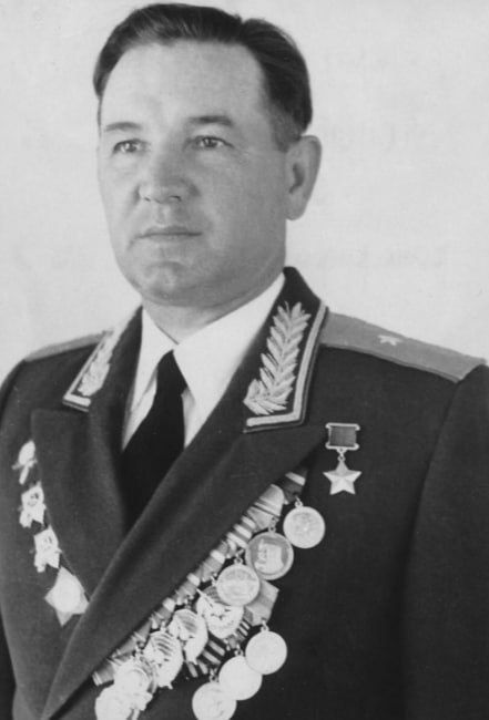    (19081991)   -  ,    (1945)