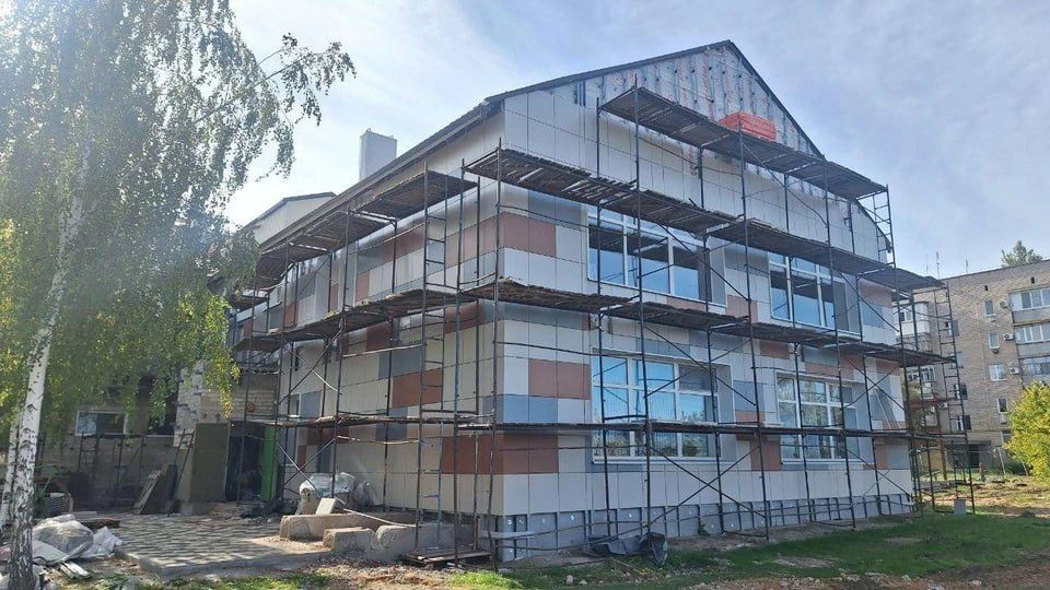 В поселке Мирное в Запорожской области делают ремонт в детском реабилитационном центре