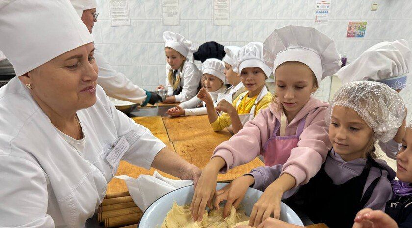 Мелитопольский индустриальный колледж провел «вкусный» мастер-класс ко Дню города