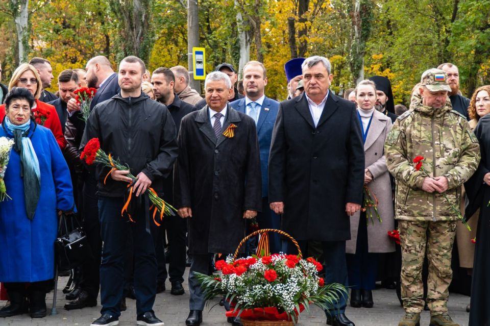  :       -        ,       ,     ...