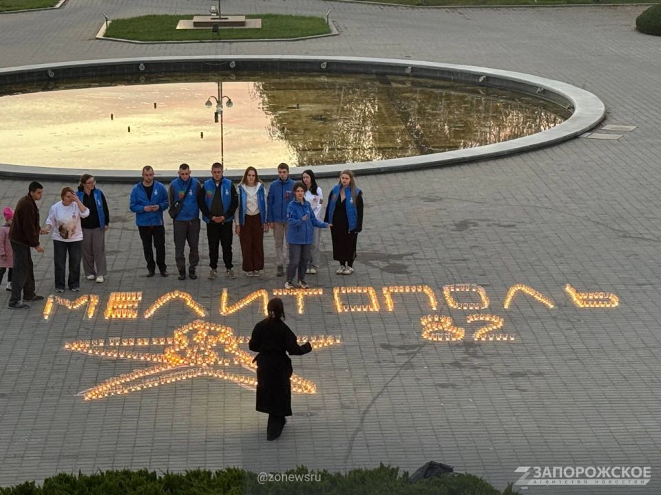 Молодежь Мелитополя зажгла более тысячи свечей в рамках акции «Свеча памяти»