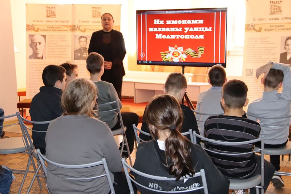       -   1943 ,      1941-1945 .,      22  2025  ...