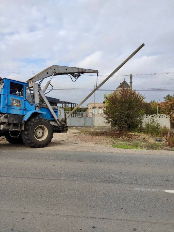 В Мелитопольском районе заменили аварийную опору ЛЭП