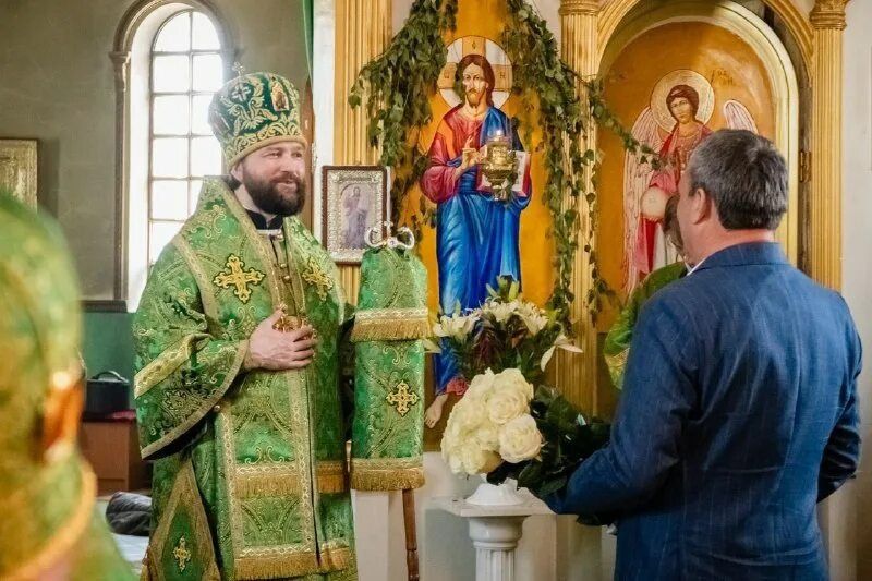 Сергей Золотарёв: Сегодня епископ Бердянский и Приморский Петр отмечает 9-ти летие архиерейской хиротонии