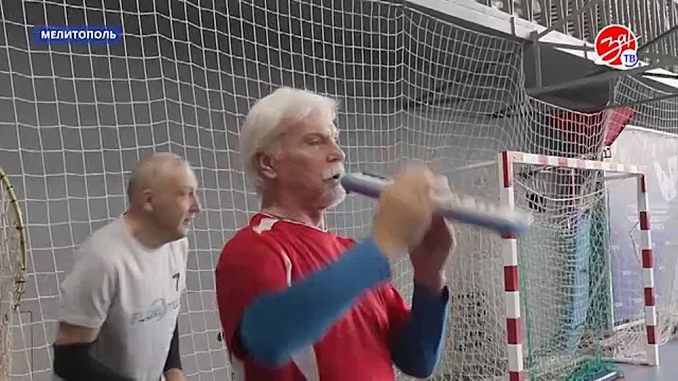 В Мелитополе состоялся волейбольный турнир мужских команд ветеранов 40+