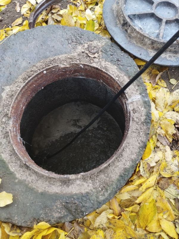 Авария устранена. Аварийная бригада МБУ «Жилсервис» успешно завершила работы по устранению засора на канализационной сети в п. Фруктовое