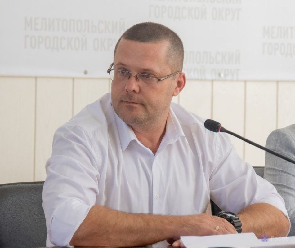 Сергей Золотарёв: Сегодня свой День рождения отмечает депутат Мелитопольского городского Совета, заместитель генерального директора НО «ФКР МКД ЗО» г. Мелитополь Андрей Сергеевич Хрущ