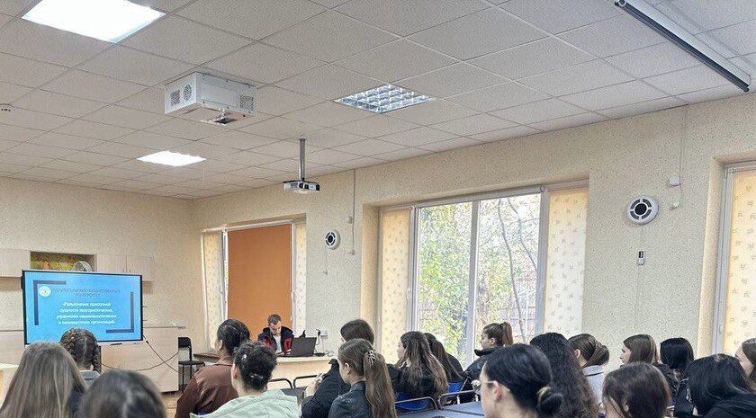 Мелитопольским студентам рассказали, как не стать жертвой вербовки спецслужб Киева