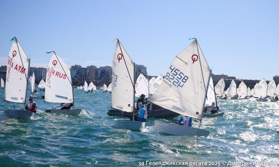 Яхтсмены из Запорожской области имеют высокие шансы занять призовые места в престижной парусной регате, которая проходит в акватории Геленджика