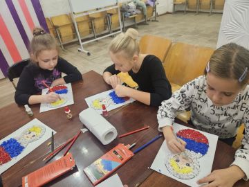 День русской матрёшки. В библиотеке села Новгородковка прошёл День русской матрёшки — праздник, посвящённый одному из самых узнаваемых символов России, воплощающему историю, народное искусство и семейные традиции