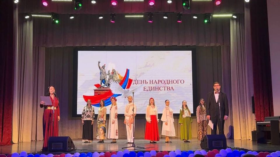 Фестиваль народного творчества «День народного единства» собрал около 15 коллективов