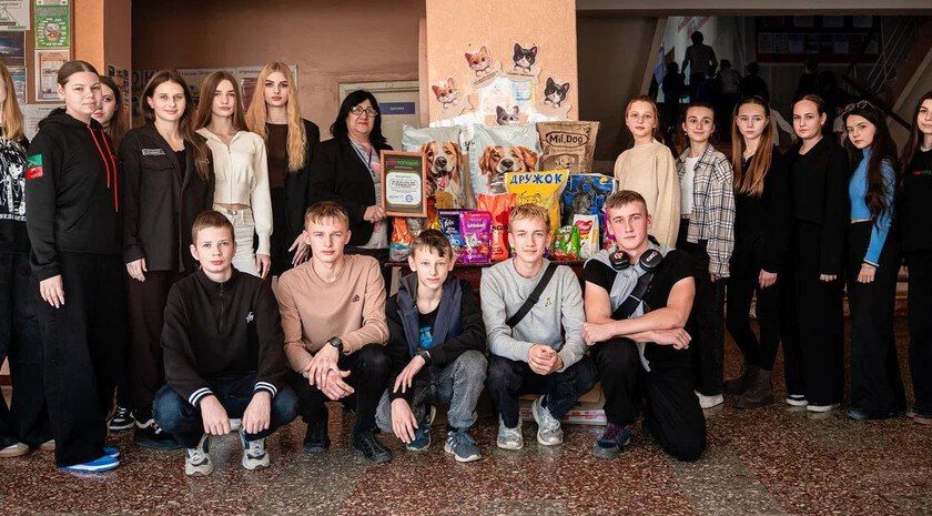 Молодежь Мелитополя приняла участие в акции «Экология вместе с семьями»