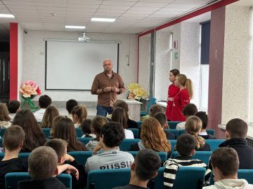 Руководитель Запорожского областного отделения ВООВ «БОЕВОЕ БРАТСТВО» провёл урок мужества для учеников ГБУ ОО ЗО «СОШ №8 им. дважды Героя Советского Союза Петрова В. С.» г. Мелитополь