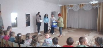 Сегодня представитель ЛДПР Нина Цыганок посетила детский сад «Колосок» в селе Новопетровка Бердянского района