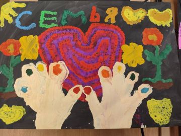 Юные художники осваивают точечную роспись в Мелитополе!