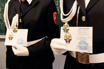 Нагрудные знаки «Кадет России» вручили запорожским кадетам Росгвардии