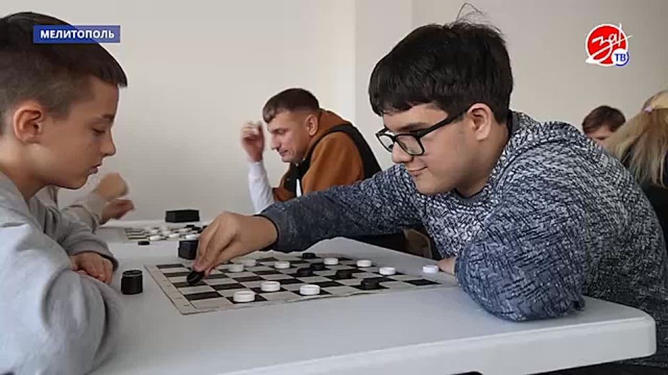 Турнир по шашкам «Вместе мы едины» состоялся в мелитопольской шахматной школе