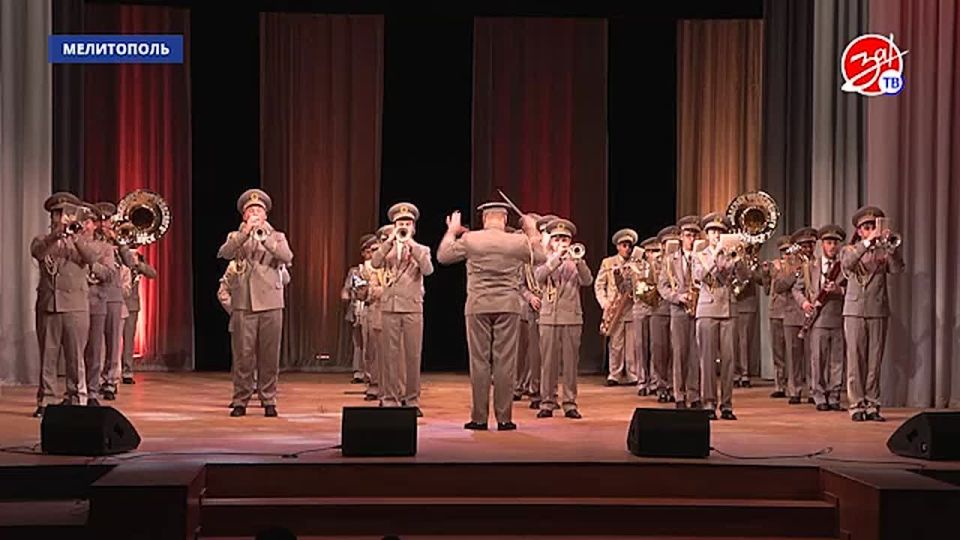 В Мелитополь приехали артисты и творческие коллективы Луганской академии культуры и искусств имени Михаила Матусовского