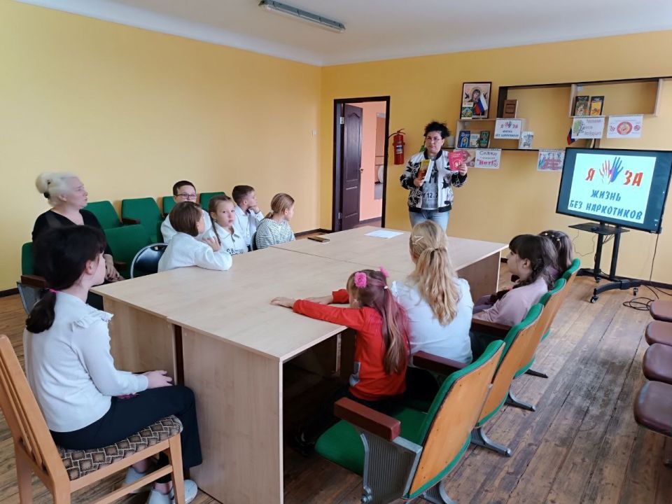 Информационный час: «Наркотикам — НЕТ!»