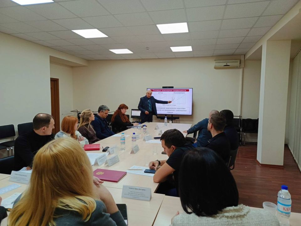 Минтранс Запорожской области укрепляет сотрудничество с МелГУ для развития транспортной отрасли региона!