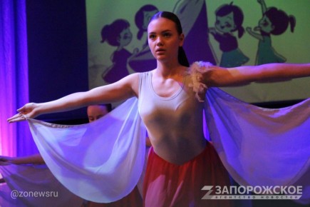 В Мелитополе ко Дню матери прошел финал танцевального марафона «Танец материнской любви»