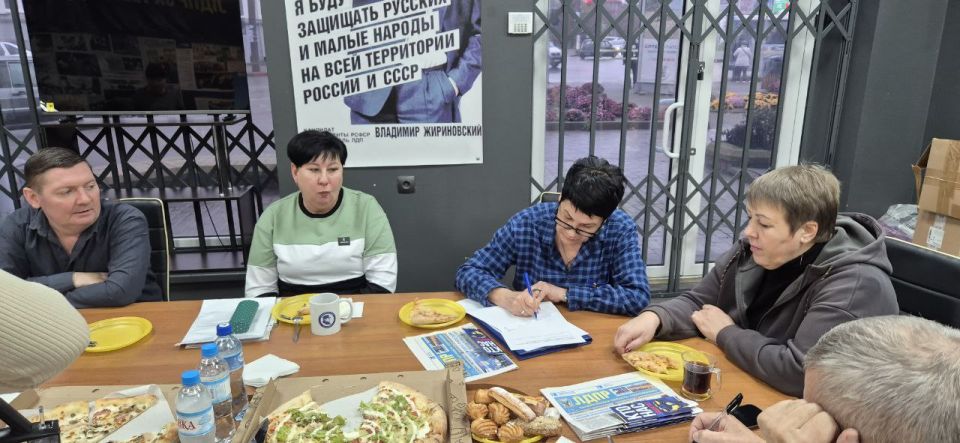 Круглый стол ЛДПР в Запорожской области: честный разговор за чашкой чая