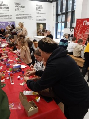 Волшебство своими руками: как прошёл выездной новогодний мастер-класс