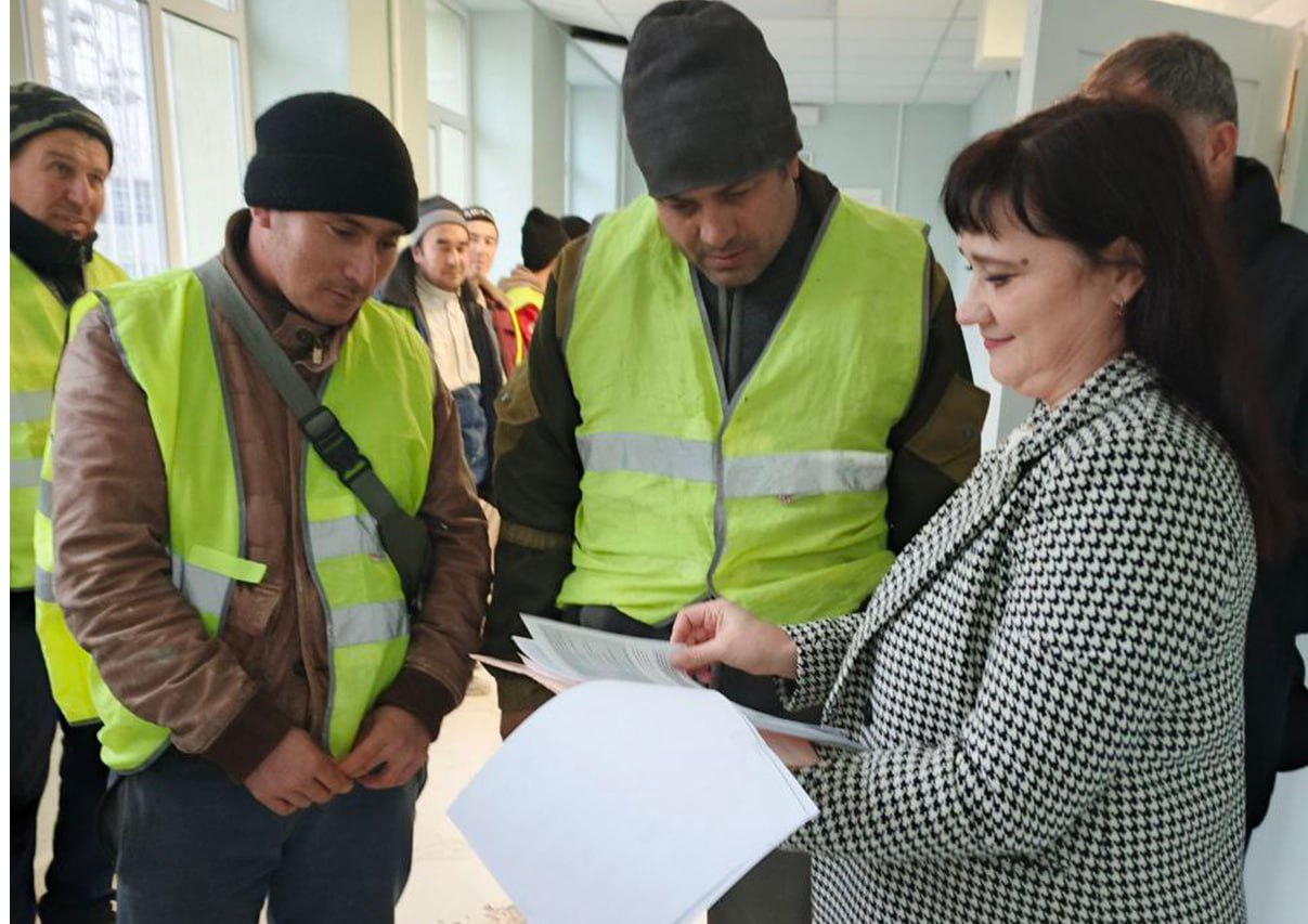 В Запорожской области реализуется план по адаптации трудовых мигрантов из Центральной Азии