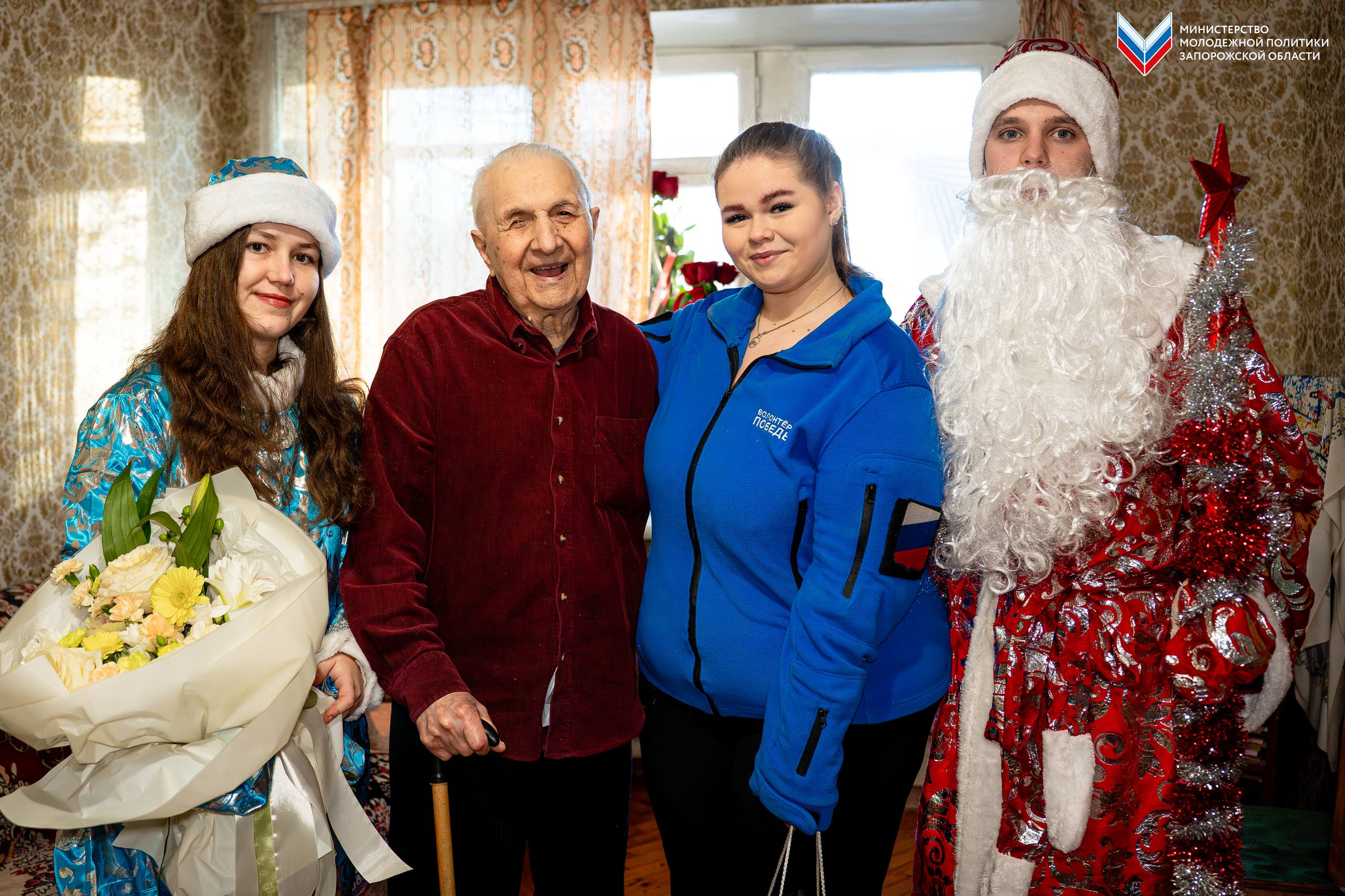 «Волонтёры Победы» поздравили со 100-летним юбилеем ветерана Великой Отечественной войны Николая Мефодьевича Голофаста