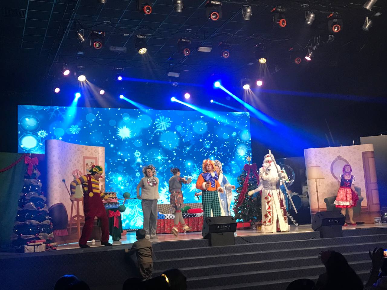 26.12.2025 г. в ГБУ «Комплексный центр социального обслуживания населения» Министерства труда и социальной политики Запорожской области в преддверии новогодних праздников отделения социальной помощи семьям с детьми...