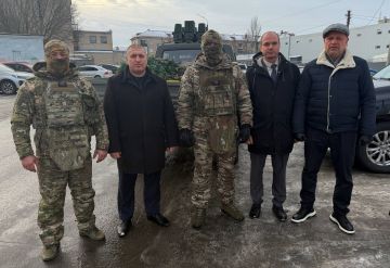 Минпромторг совместно с ГУП «Рынки Запорожья» и ФРП Запорожской области в преддверии Нового года передали гуманитарную помощь бойцам, выполняющим задачи в зоне проведения СВО